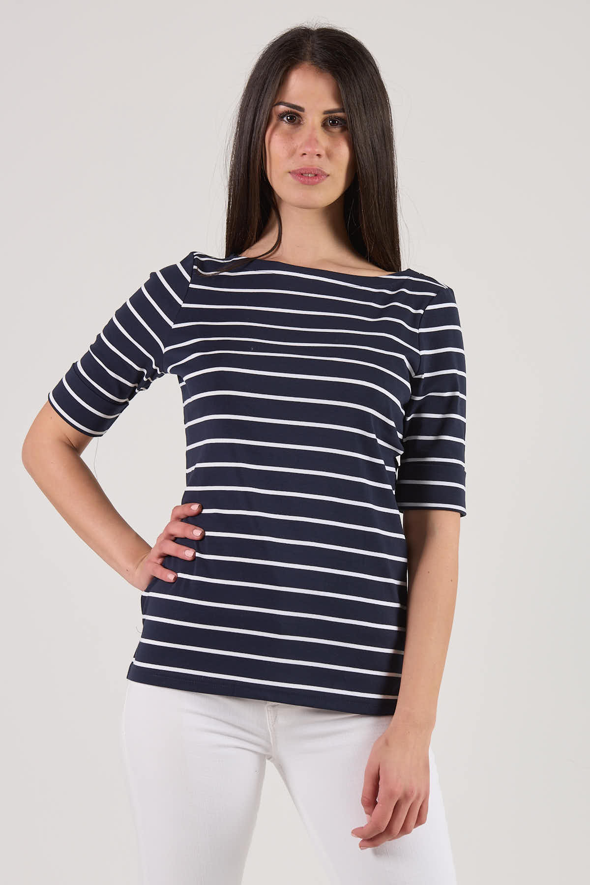 T-shirt fantasia a righe mezza manica